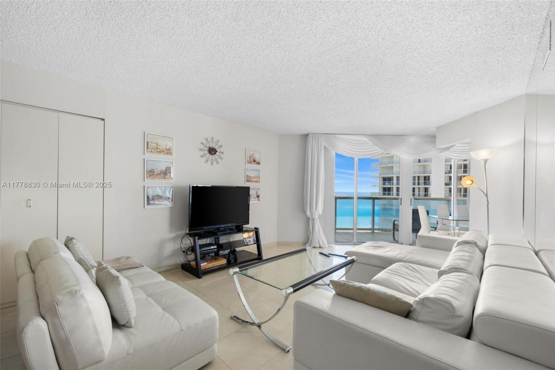 16485 Collins Ave 1632, Sunny Isles Beach, Florida 33160, USA