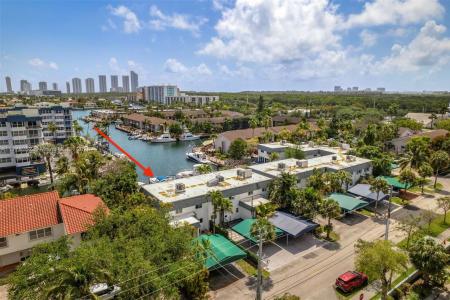 16515 NE 26th Ave 1, North Miami Beach, Florida 33160, USA
