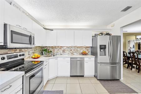 4101 E Coral Tree Cir 313, Coconut Creek, Florida 33073, USA