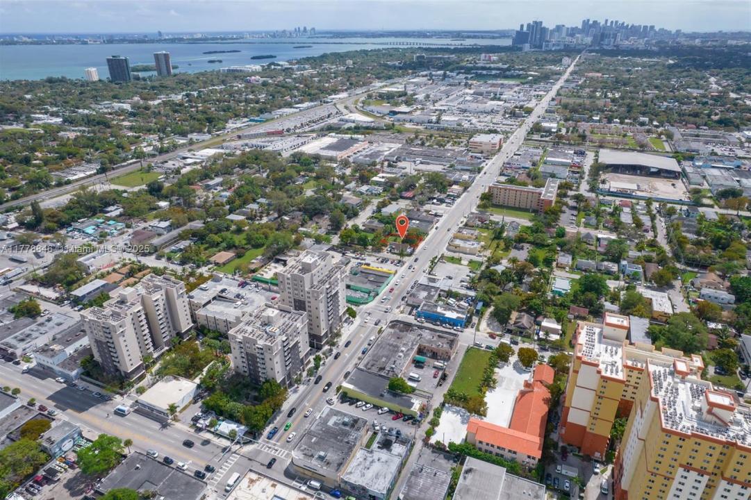 7635 NE 2nd Ave, Miami, フロリダ 33138, アメリカ合衆国