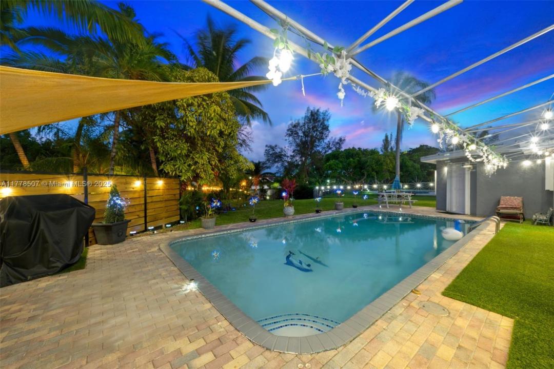19885 NE 22nd Ave, Miami, فلوريدا 33180, الولايات المتحدة