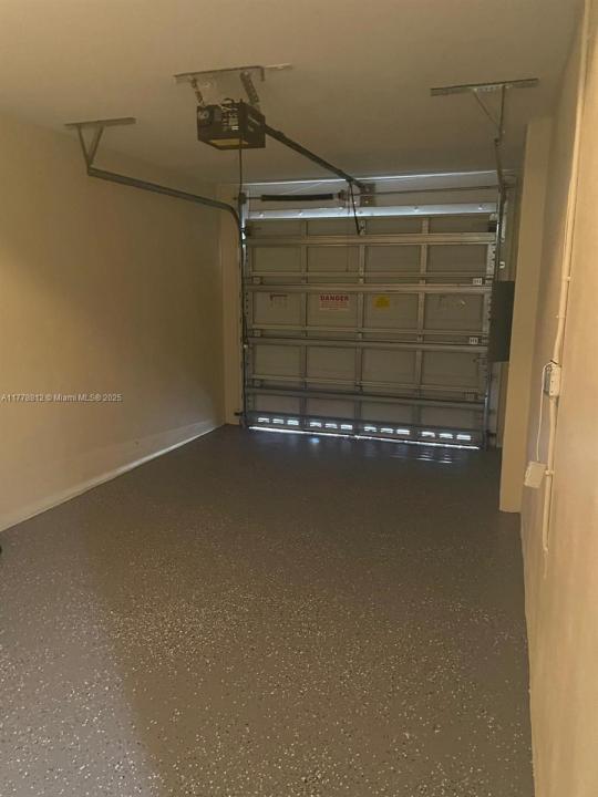 3508 NW 13th St 3508, Lauderhill, Флорида 33311, Соединенные Штаты