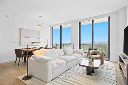 2678 Tigertail Ave 1002B, Miami, Florida 33133, USA