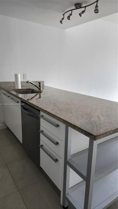 185 SW 7th St 3814, Miami, Florida 33130, Estados Unidos
