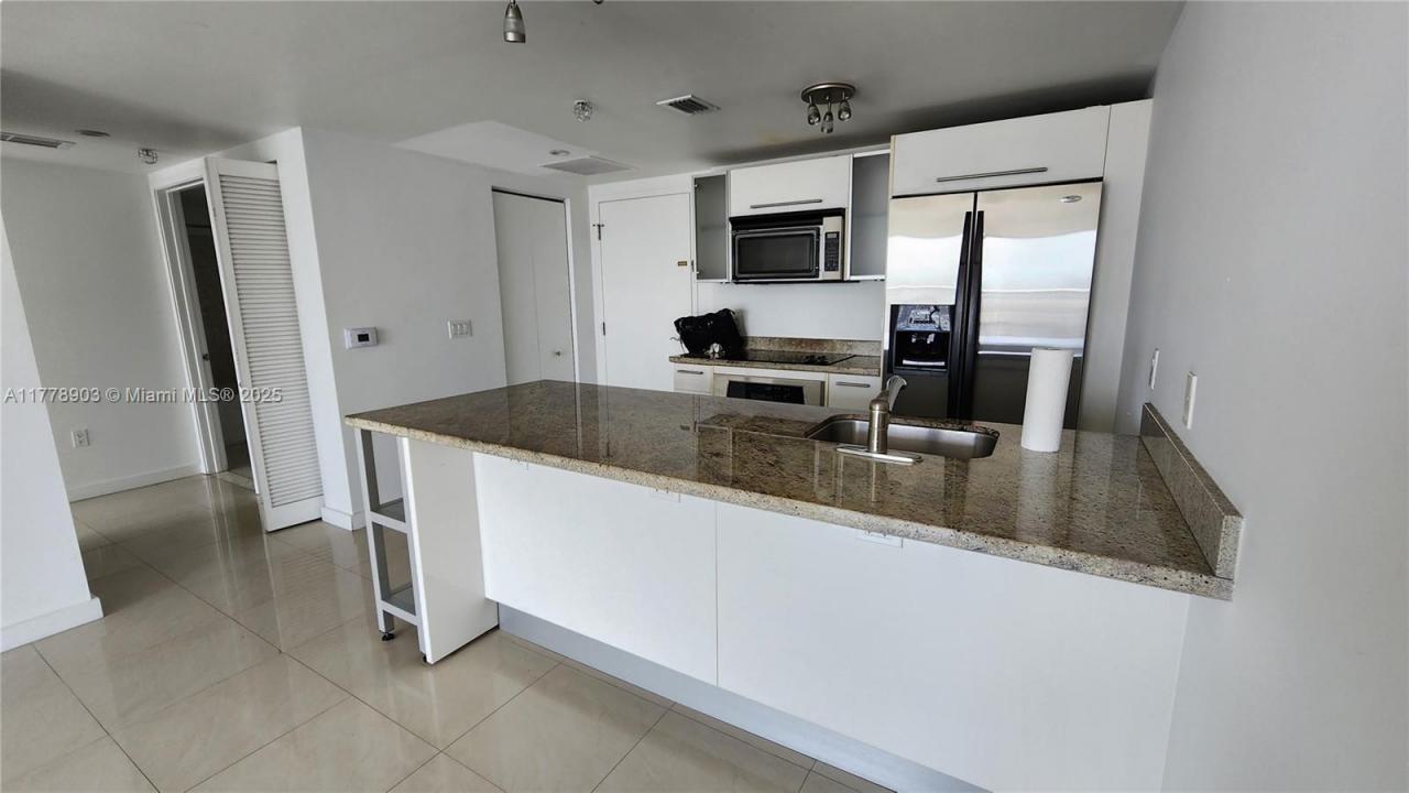 185 SW 7th St 3814, Miami, Florida 33130, Estados Unidos