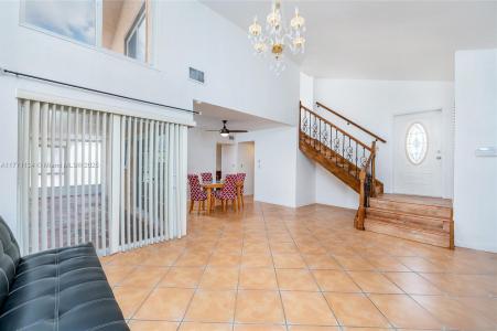 1007 NW 106th Ave Cir, Miami, Florida 33172, USA