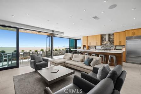 W Oceanfront, Newport Beach, California 92661