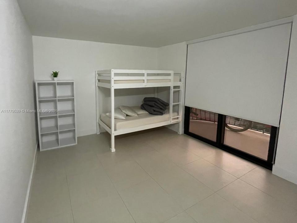 8877 Collins Ave 305, Surfside, 佛罗里达州 33154, 美国