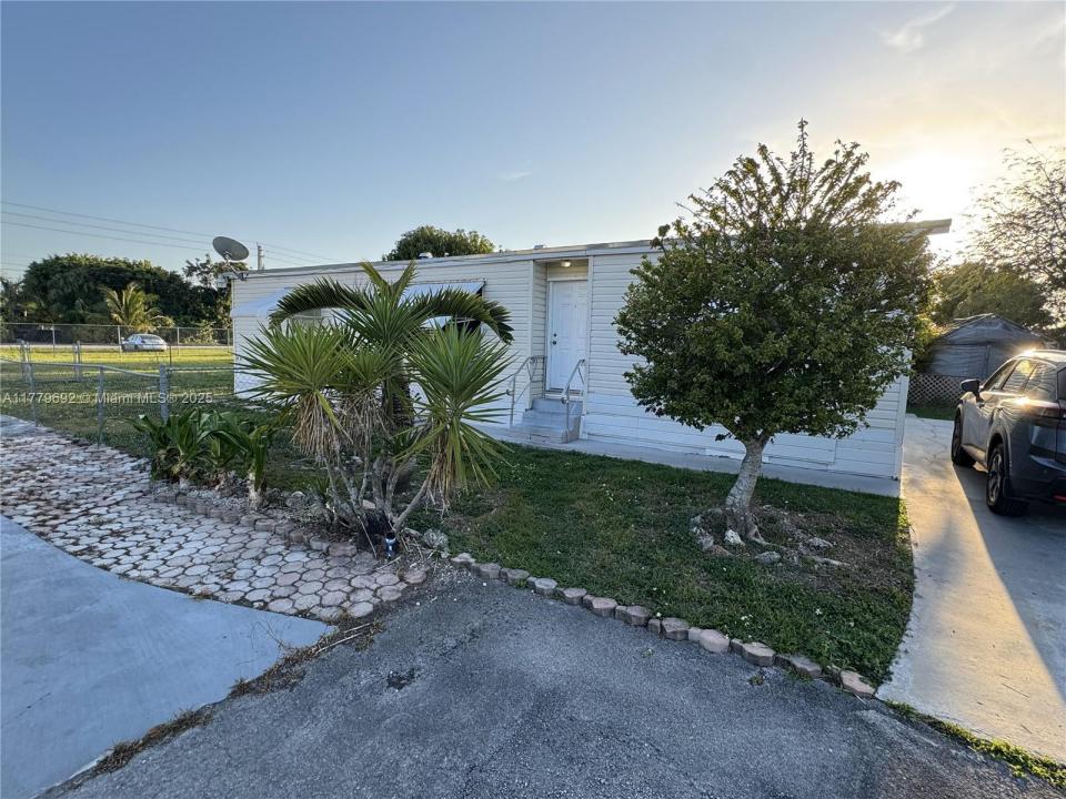 19800 SW 180th Ave unit 425, Miami, Florida 33187, USA