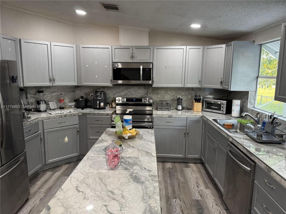 19800 SW 180th Ave unit 425, Miami, Florida 33187, USA