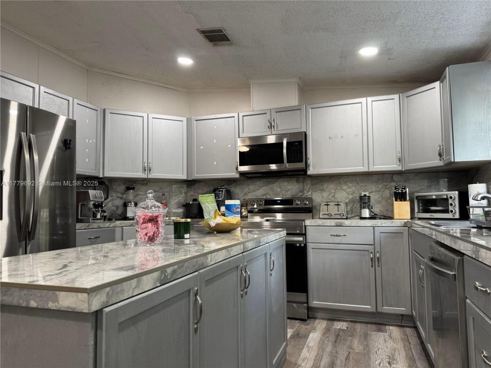 19800 SW 180th Ave unit 425, Miami, Florida 33187, USA