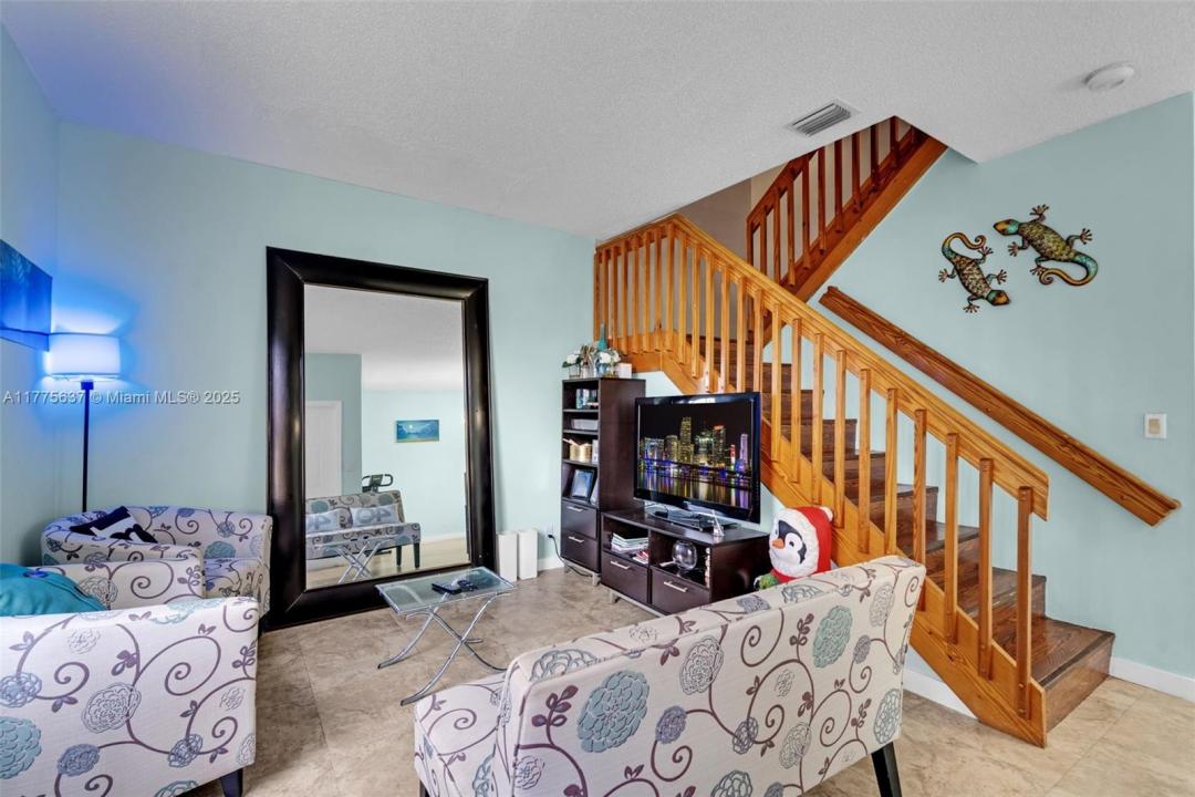 810 NE 212th Ter 2, Miami, Florida 33179