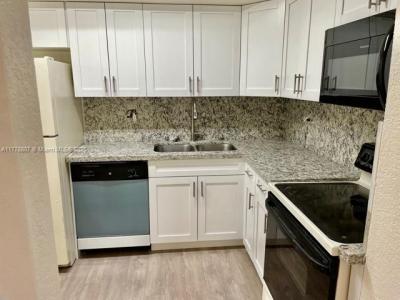 1754 NW 55th Ave 102, Lauderhill, Florida 33313, USA