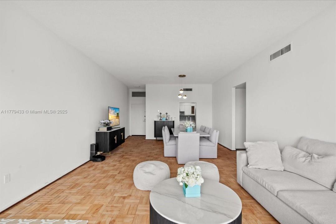 9341 E Bay Harbor PH B, Bay Harbor Islands, Floryda 33154, USA