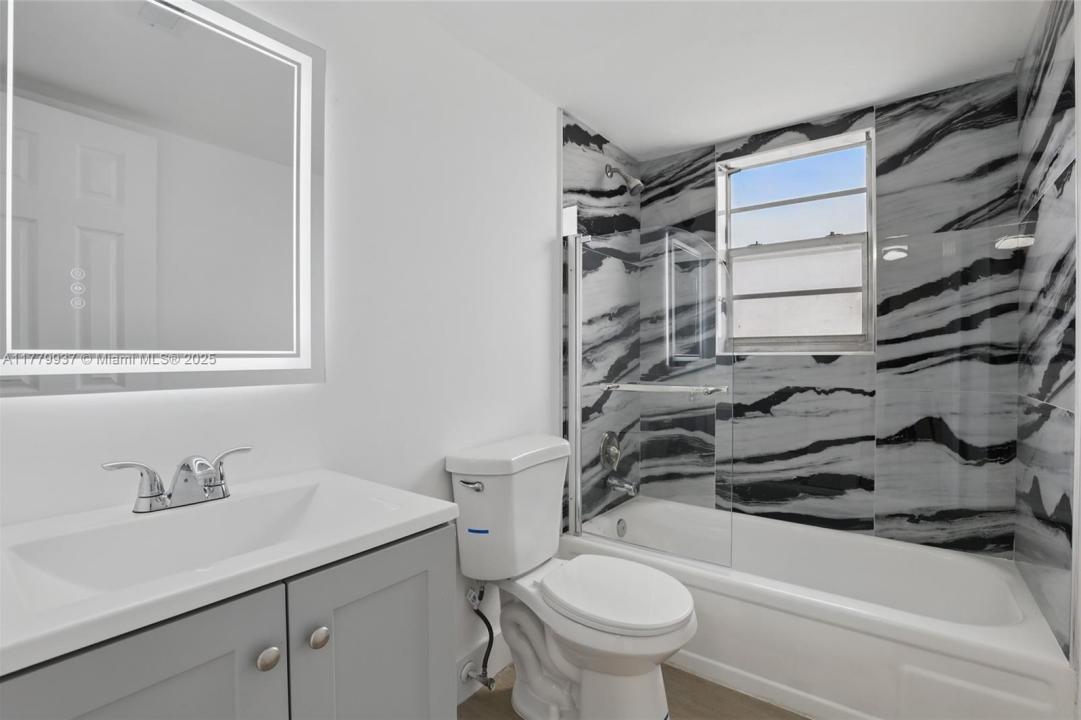 8540 N Sherman Cir 408, Miramar, Florida 33025, Stati Uniti