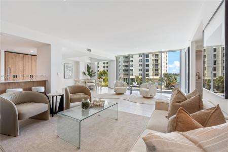10281 W Bay Harbor Dr 301, Bay Harbor Islands, フロリダ 33154, アメリカ合衆国