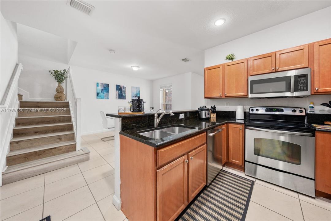 16958 SW 92nd St 16958, Miami, フロリダ 33196, アメリカ合衆国