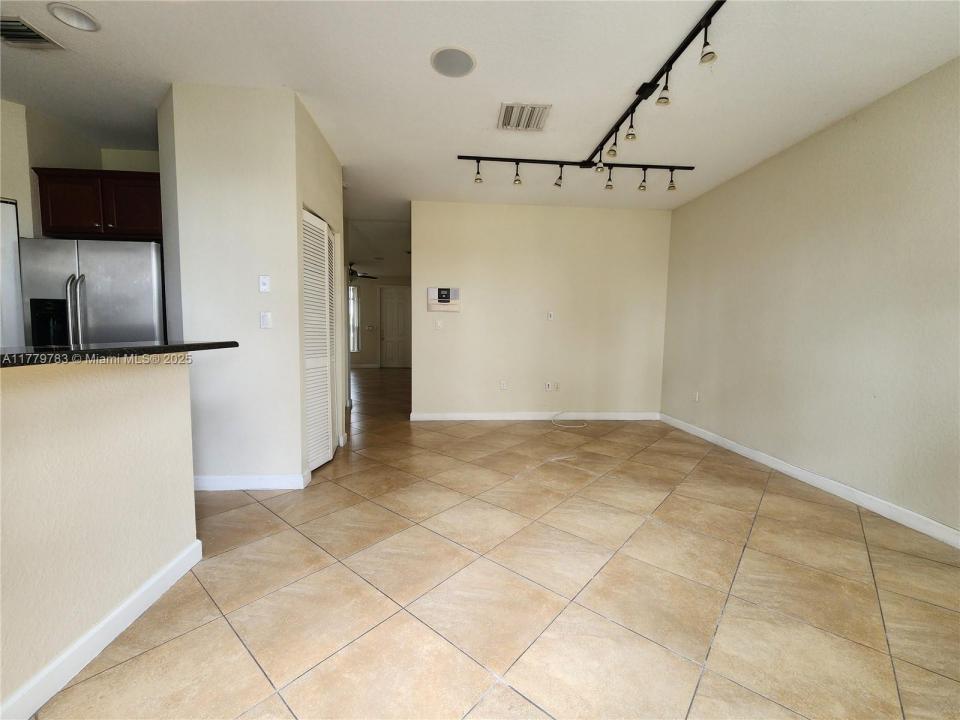 14709 SW 25th St 14709, Miami, フロリダ 33185, アメリカ合衆国