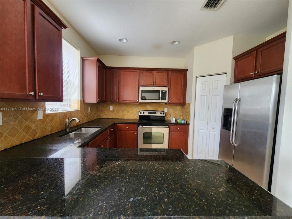 14709 SW 25th St 14709, Miami, フロリダ 33185, アメリカ合衆国