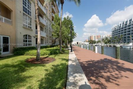 3001 NE 185th St 113, Aventura, Florida 33180, USA