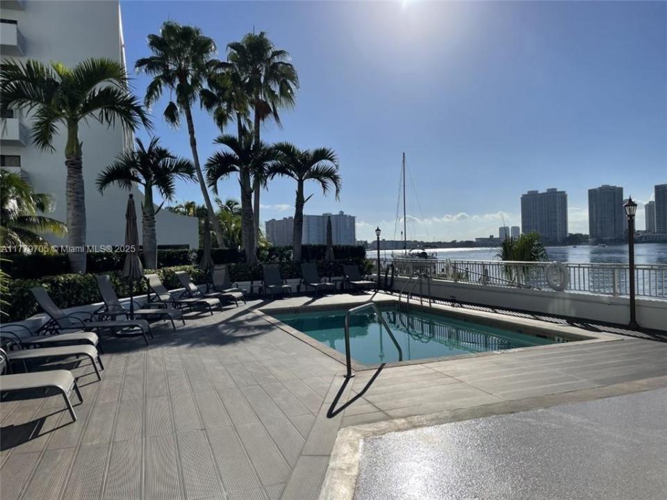Sunny Isles Beach, Florida 33160