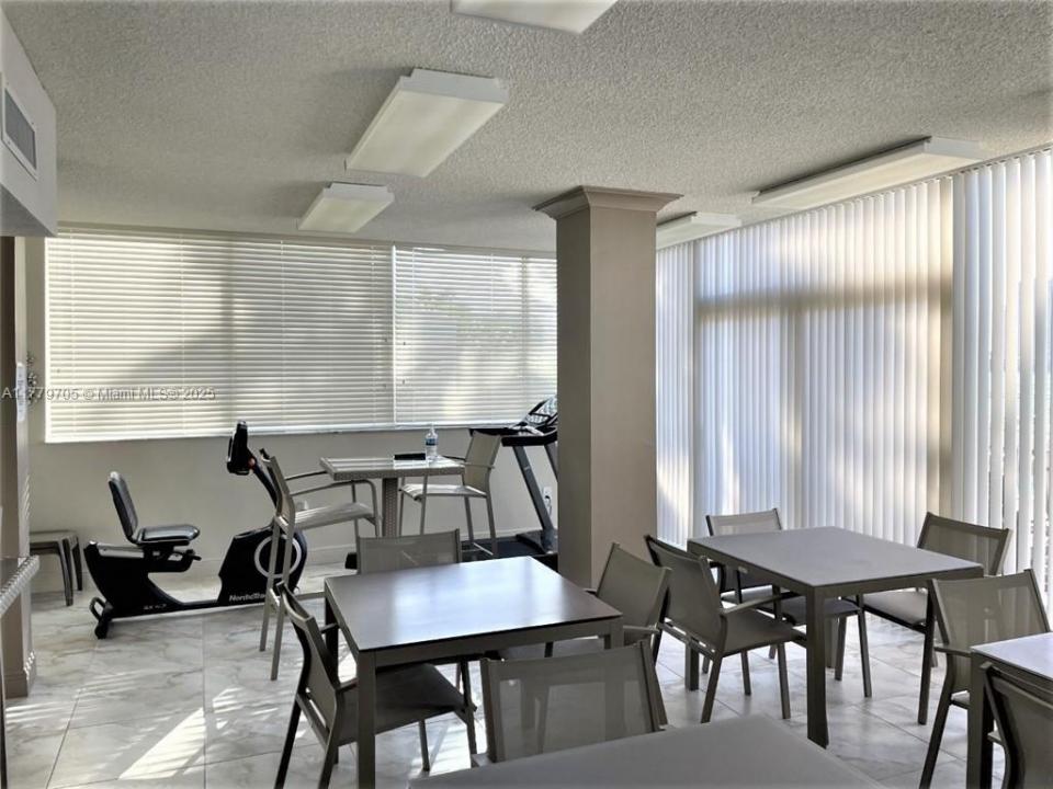 Sunny Isles Beach, Florida 33160