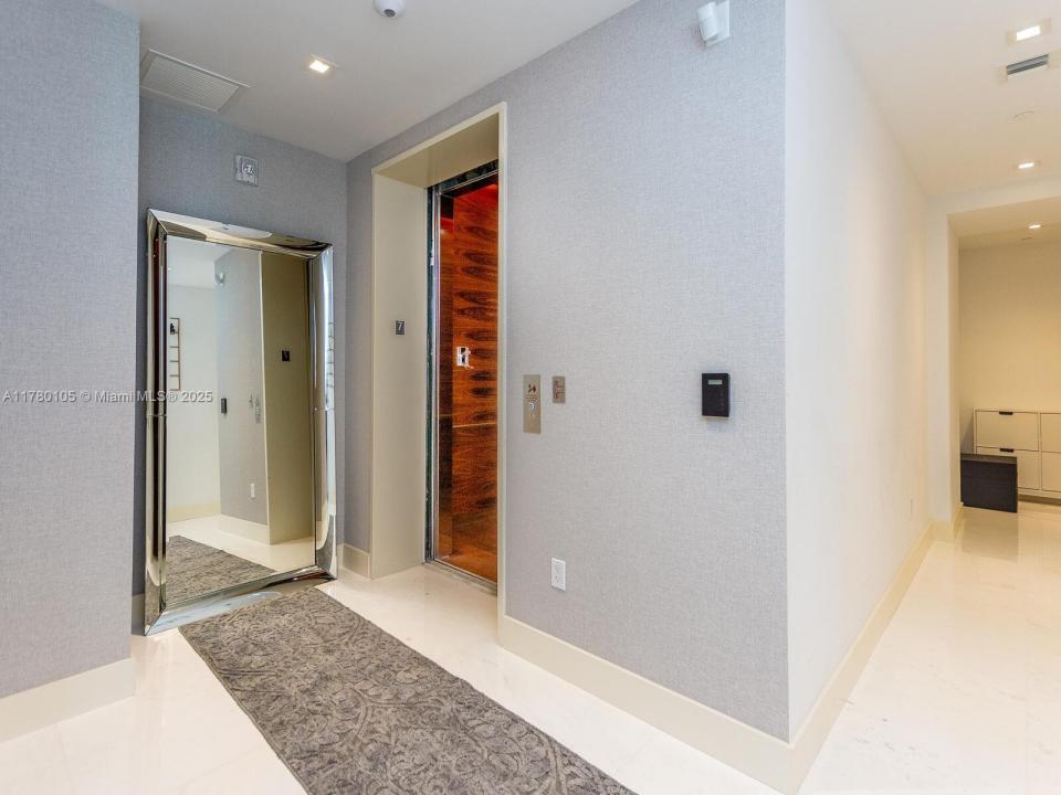 16901 Collins Ave 703, Sunny Isles Beach, Florida 33160