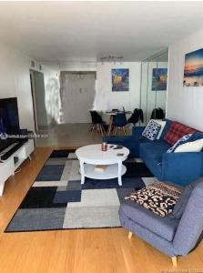 800 Parkview Dr 224, Hallandale Beach, Florida 33009, USA