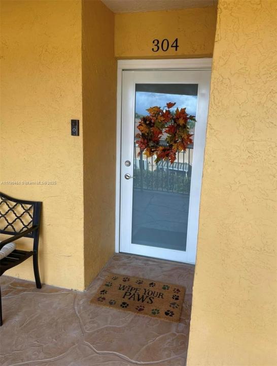 430 SE 7th St 304E, Dania Beach, Florida 33004
