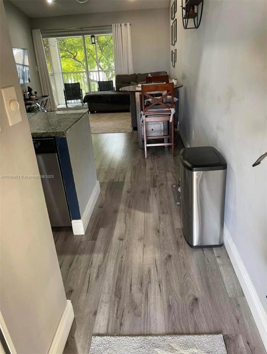 430 SE 7th St 304E, Dania Beach, Florida 33004