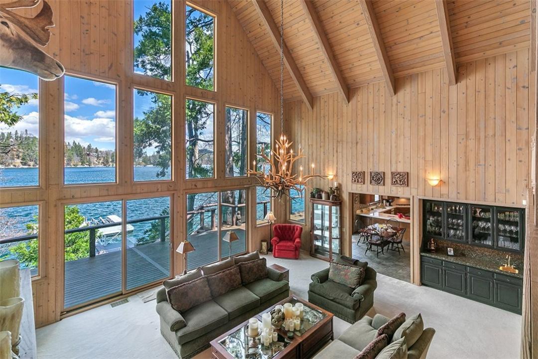 Peninsula Drive, Lake Arrowhead, California 92352