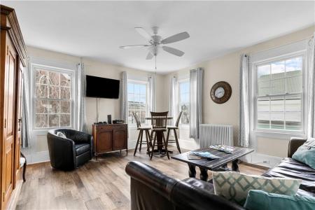 8 Franklin Street 3, Newport, RI 02840, USA