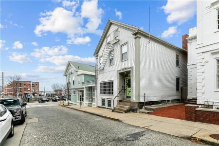 8 Franklin Street 4, Newport, RI 02840, USA