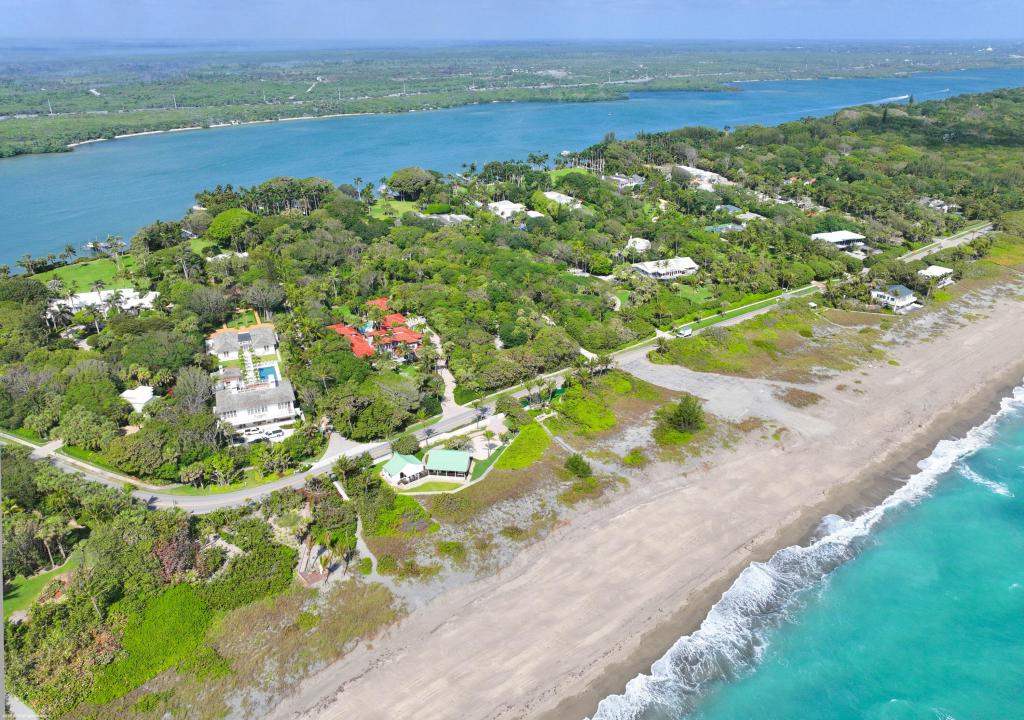 398 S Beach Road, Jupiter Island, Florida 33455