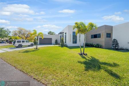 1000 SW 93rd Ave, Plantation, Florida 33324