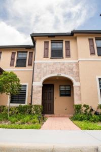 3310 W 114th Ter, Hialeah, Florida 33018, USA