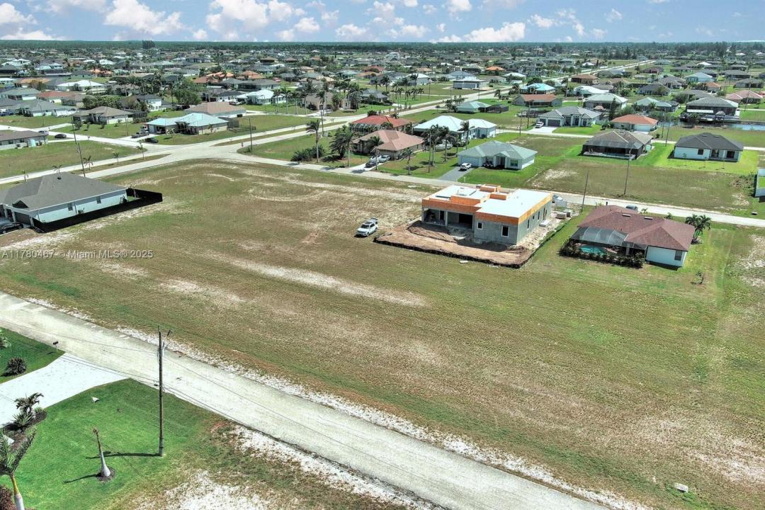 1037 NW 37TH PL, Cape Coral, Florida 33993, Stati Uniti