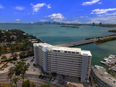 7904 West Drive PENTHOUSE, North Bay Village, Floride 33141, États-Unis