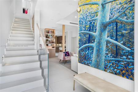 6203 N Laguna Path N, Miami Beach, Florida 33141, USA