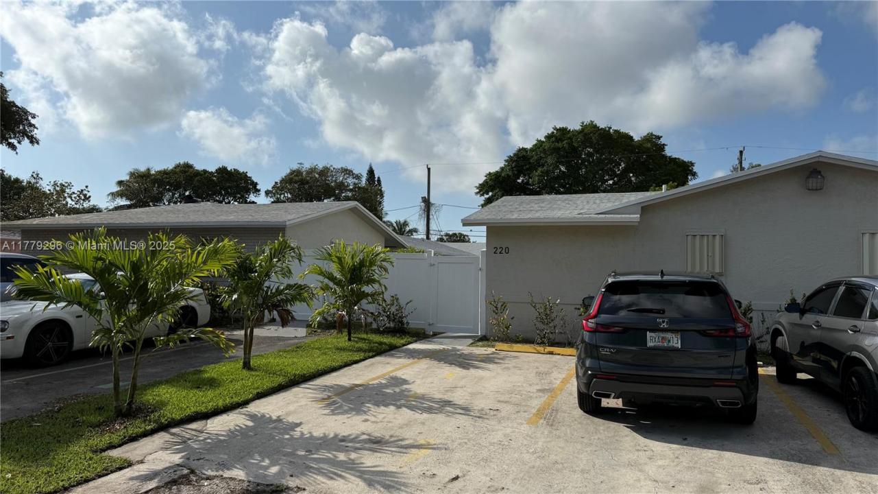 220 NW 12th St, Pompano Beach, Florida 33060