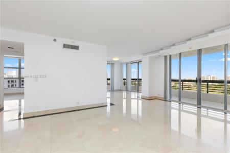 3400 NE 192nd St LPH5, Aventura, Florida 33180, USA
