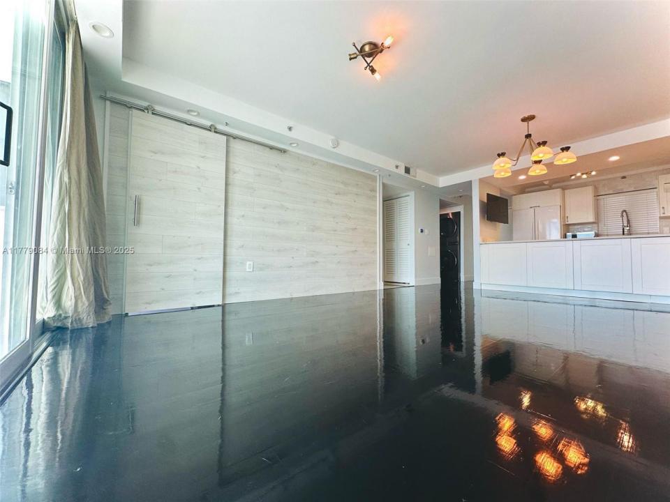 1700 NW N River Dr 805, Miami, Florida 33125