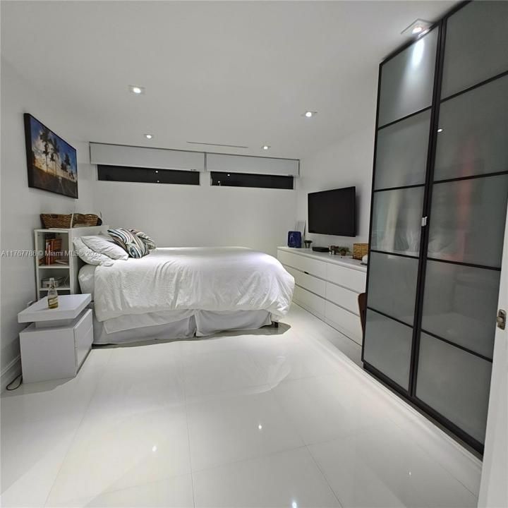 2750 NE 183rd St 301, Aventura, Flórida 33160, Estados Unidos