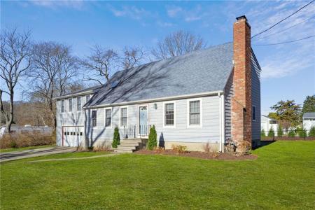 133 Old Pine Road, Narragansett, RI 02882, USA