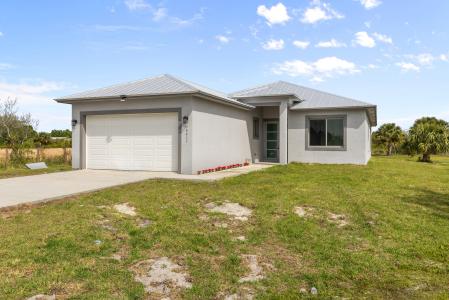 14411 NW 266th Street, Okeechobee, Florida 34972, USA