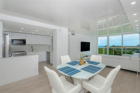 100 Bayview Dr 825, Sunny Isles Beach, Florida 33160, USA