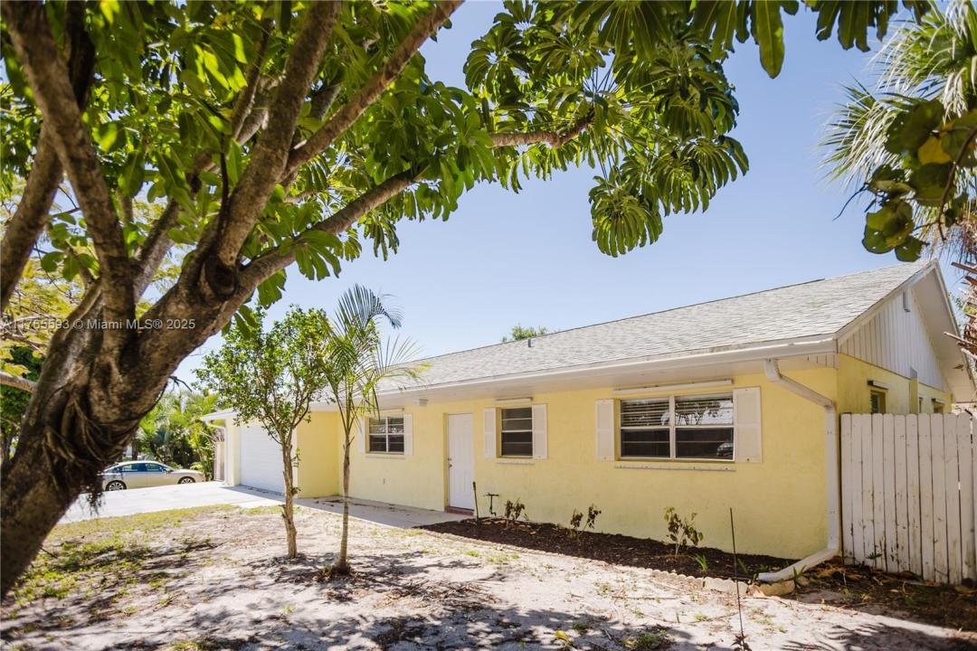 2212 NE 21st Ave, Jensen Beach, Floryda 34957, USA