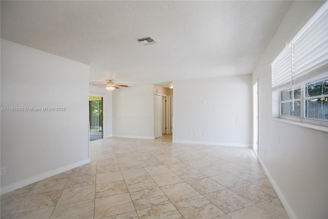 2212 NE 21st Ave, Jensen Beach, Floryda 34957, USA