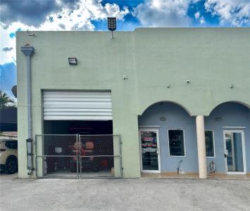 9180 NW 119th St 10, Hialeah Gardens, Florida 33018, USA