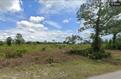 520 Leroy AVE, Lehigh Acres, Florida 33972, USA
